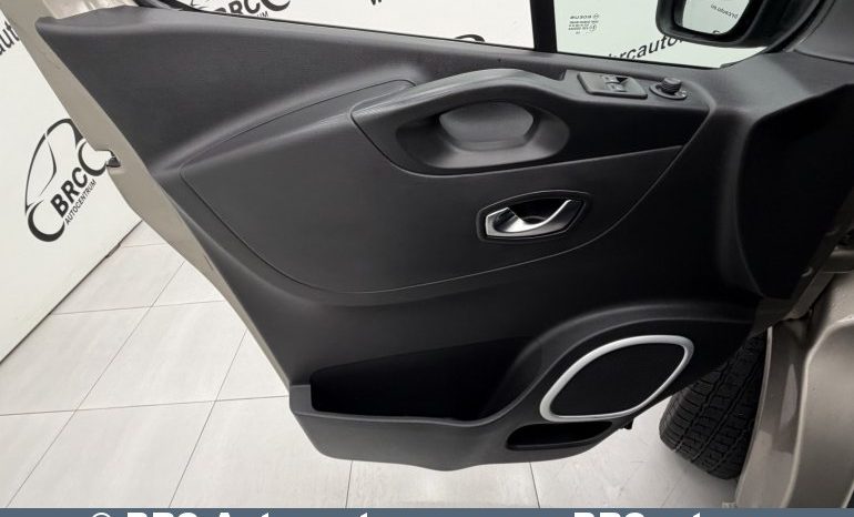 Renault Trafic 2.0 dCi 2020 full