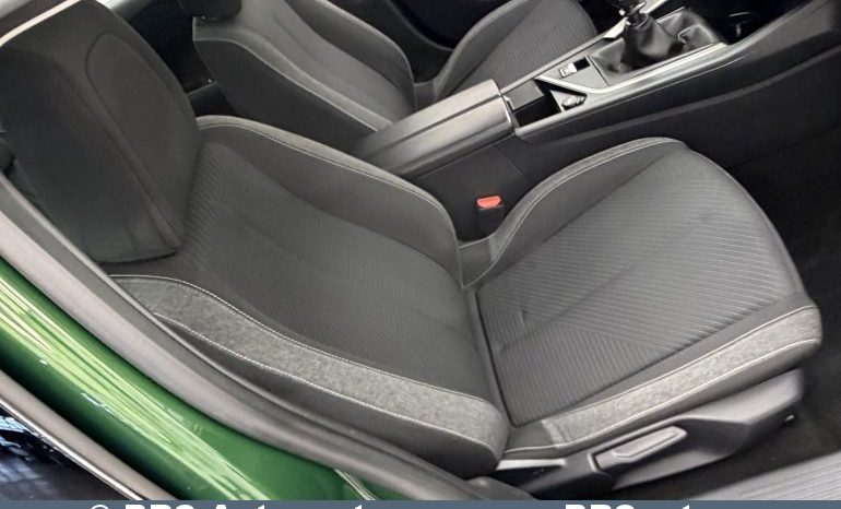 Peugeot 308 1.2 PureTech 2022 full