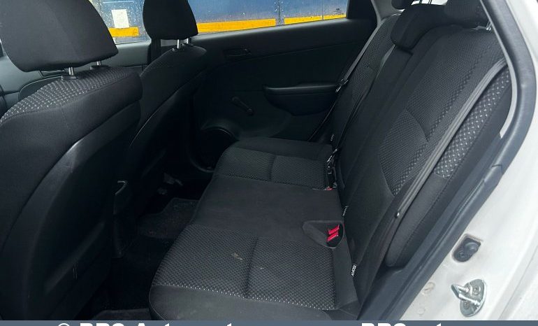 Hyundai i30  2012 full