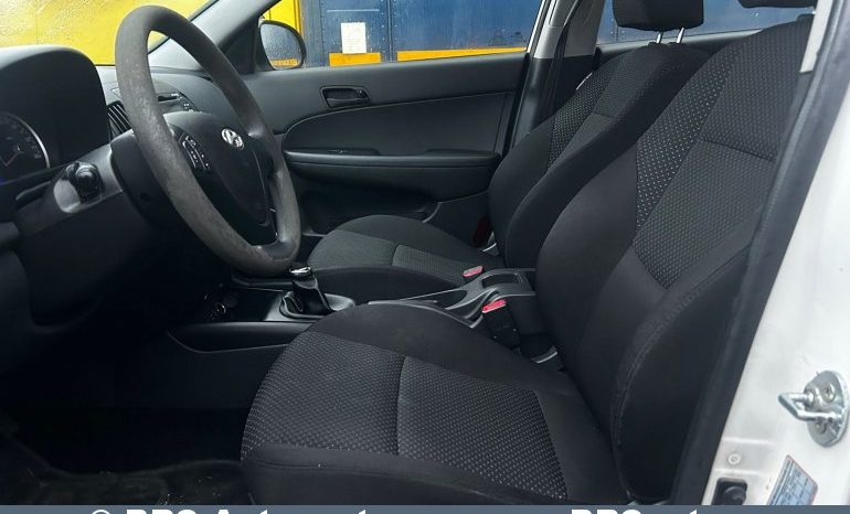 Hyundai i30  2012 full