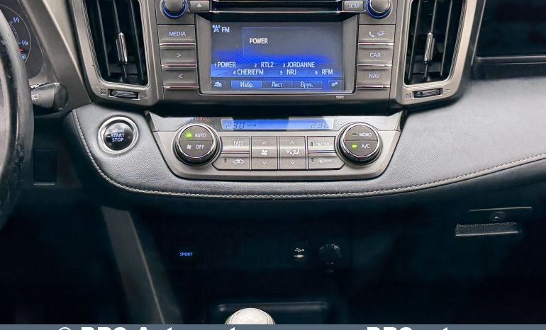 Toyota RAV 4 AWD 2.0 D-4D 2015 full