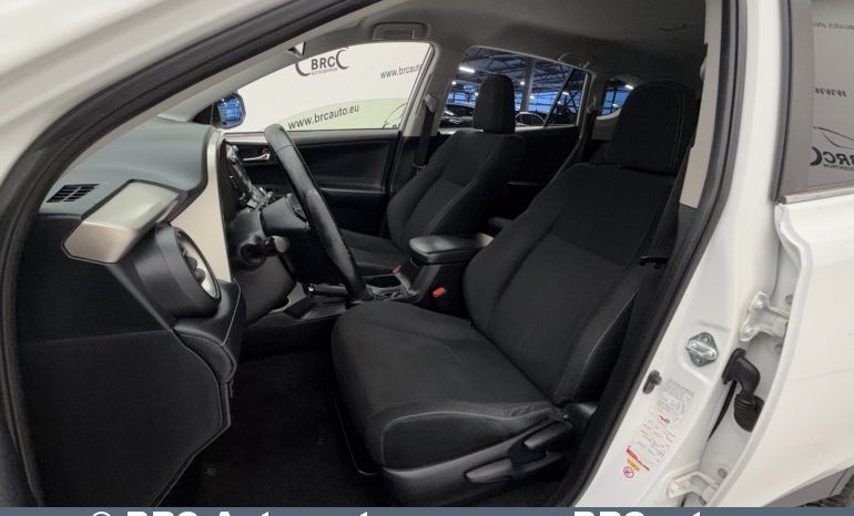 Toyota RAV 4 AWD 2.0 D-4D 2015 full