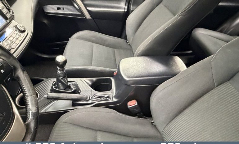 Toyota RAV 4 AWD 2.0 D-4D 2015 full