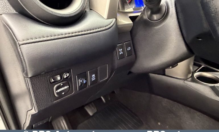 Toyota RAV 4 AWD 2.0 D-4D 2015 full