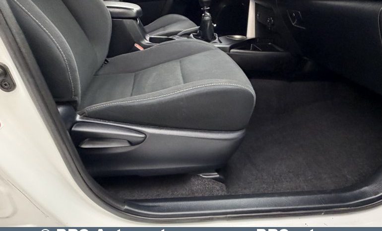 Toyota RAV 4 AWD 2.0 D-4D 2015 full