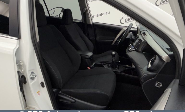 Toyota RAV 4 AWD 2.0 D-4D 2015 full