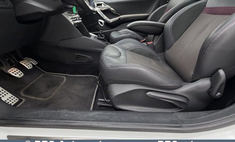 Peugeot 208 XY 1.6 HDi 2013 full
