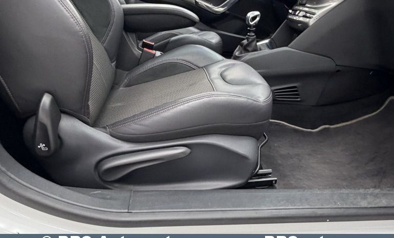 Peugeot 208 XY 1.6 HDi 2013 full