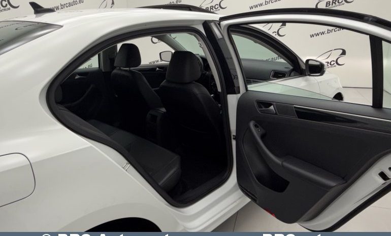 Volkswagen Jetta SEL 1.8 TSI Automatas 2017 full
