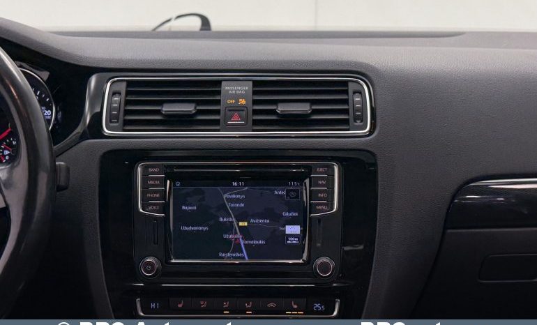 Volkswagen Jetta SEL 1.8 TSI Automatas 2017 full