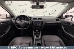 Volkswagen Jetta SEL 1.8 TSI Automatas 2017 full