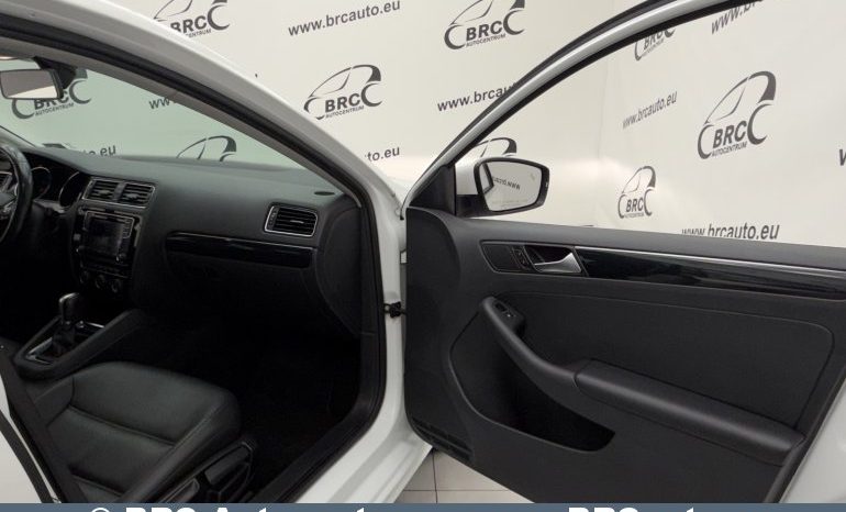 Volkswagen Jetta SEL 1.8 TSI Automatas 2017 full