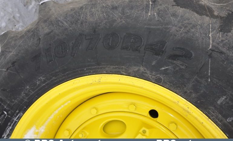 John Deere 8245R  2011 full