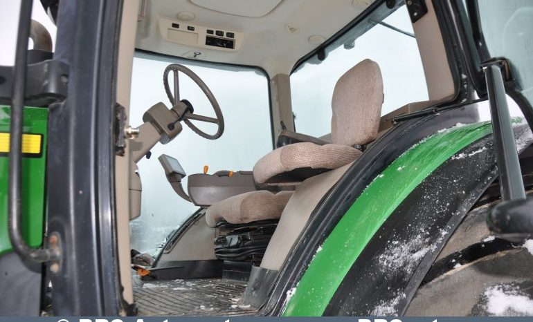 John Deere 8245R  2011 full