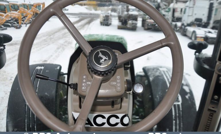 John Deere 8245R  2011 full