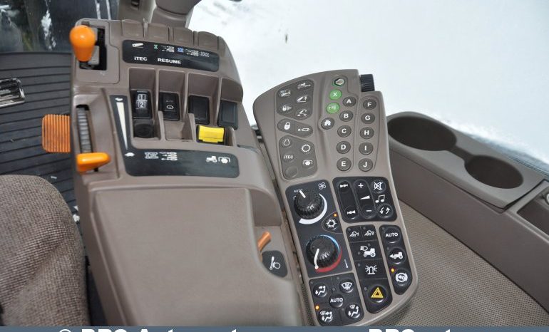 John Deere 8245R  2011 full