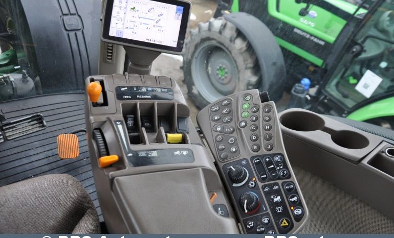 John Deere 8245R  2011 full