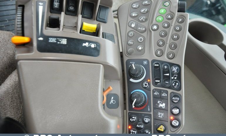 John Deere 8245R  2011 full