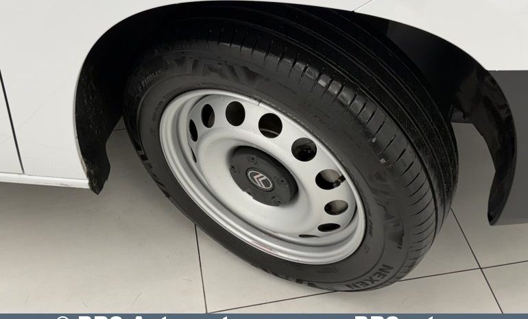 Citroen Berlingo 1.5 BlueHDi Automatas 2025 full