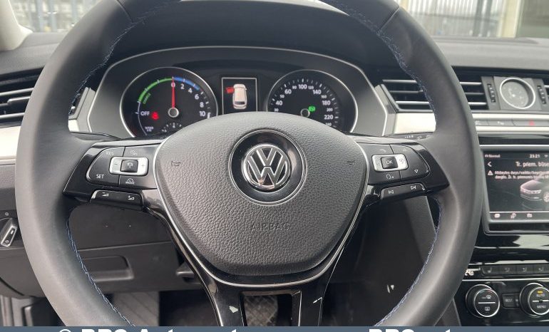 Volkswagen Passat 1.4 TSI GTE Plug-In Hybrid DSG Variant Automatas 2017 full
