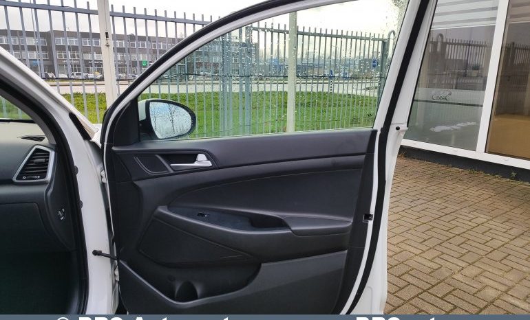 Hyundai Tucson 1.6 T-GDI Automatas 2018 full