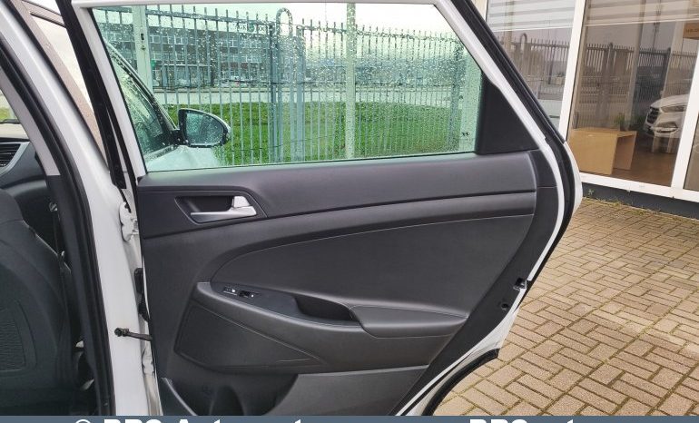 Hyundai Tucson 1.6 T-GDI Automatas 2018 full