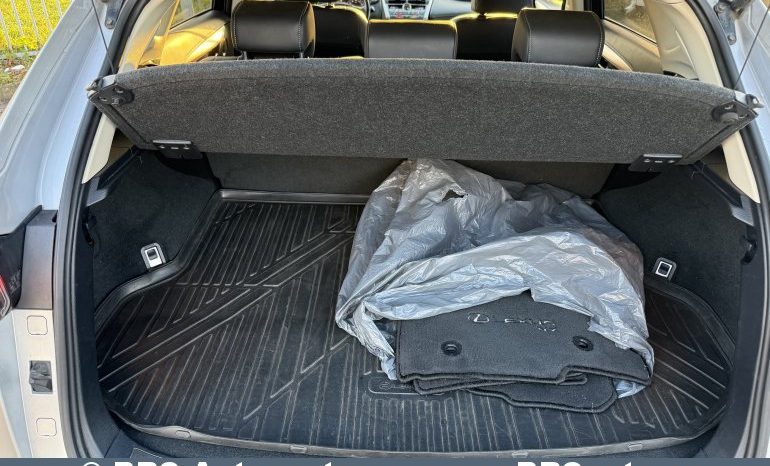 Lexus NX300h Hybrid e-Four e-CVT Automatas 2015 full