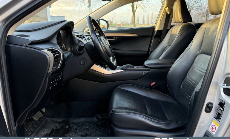 Lexus NX300h Hybrid e-Four e-CVT Automatas 2015 full