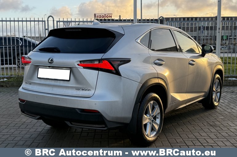 Lexus NX300h Hybrid e-Four e-CVT Automatas 2015