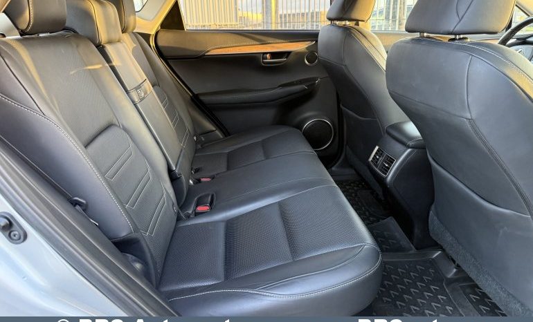 Lexus NX300h Hybrid e-Four e-CVT Automatas 2015 full