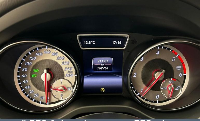 Mercedes-Benz CLA 180  2015 full