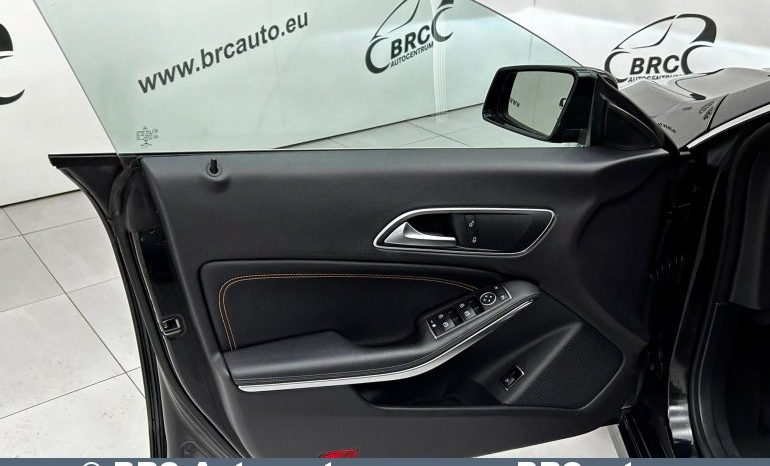 Mercedes-Benz CLA 180  2015 full
