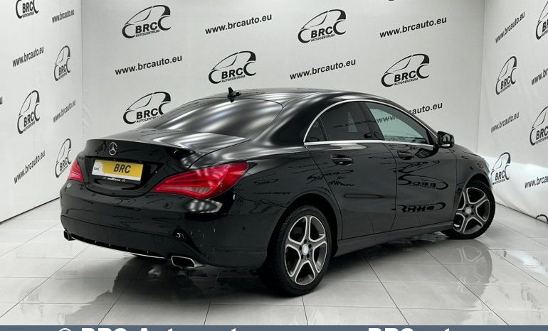 Mercedes-Benz CLA 180  2015 full