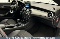 Mercedes-Benz CLA 180  2015 full