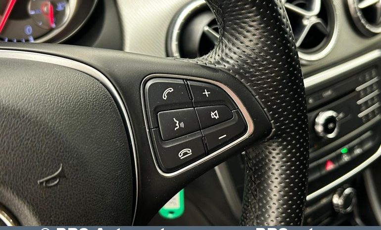 Mercedes-Benz CLA 180  2015 full