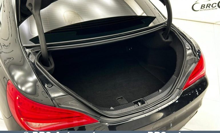 Mercedes-Benz CLA 180  2015 full