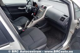 Toyota Auris 1.4 D-4D 2008 full