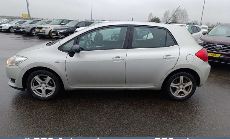 Toyota Auris 1.4 D-4D 2008 full
