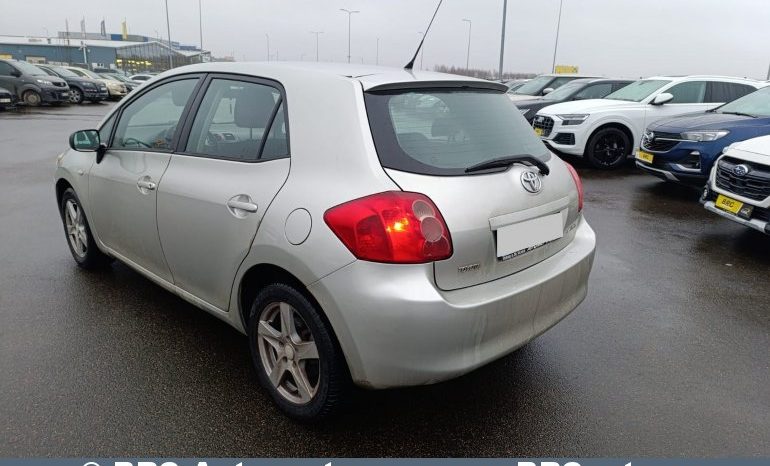 Toyota Auris 1.4 D-4D 2008 full