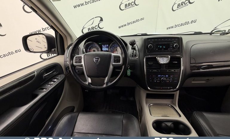 Lancia Voyager 2.8 CRD Silver Automatas 2013 full