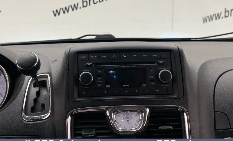 Lancia Voyager 2.8 CRD Silver Automatas 2013 full