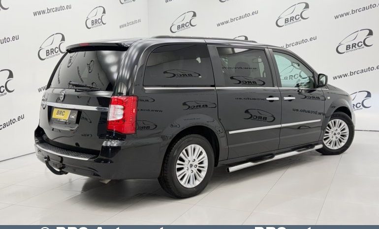 Lancia Voyager 2.8 CRD Silver Automatas 2013 full