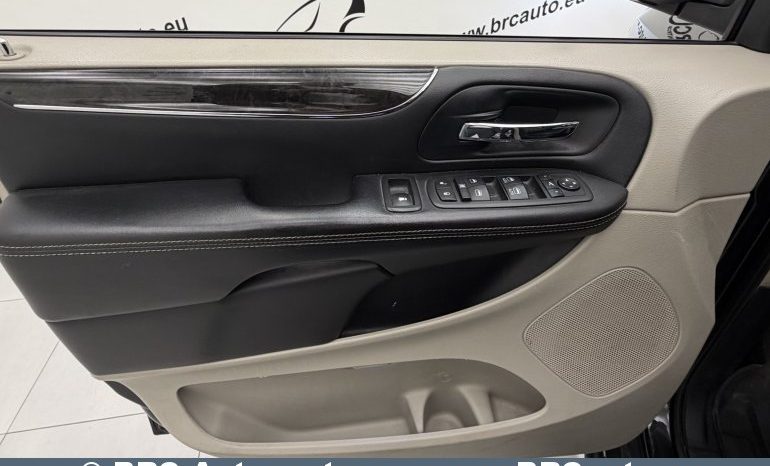 Lancia Voyager 2.8 CRD Silver Automatas 2013 full