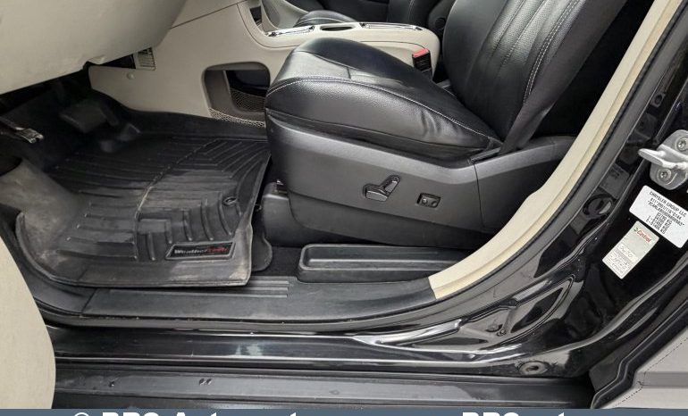 Lancia Voyager 2.8 CRD Silver Automatas 2013 full