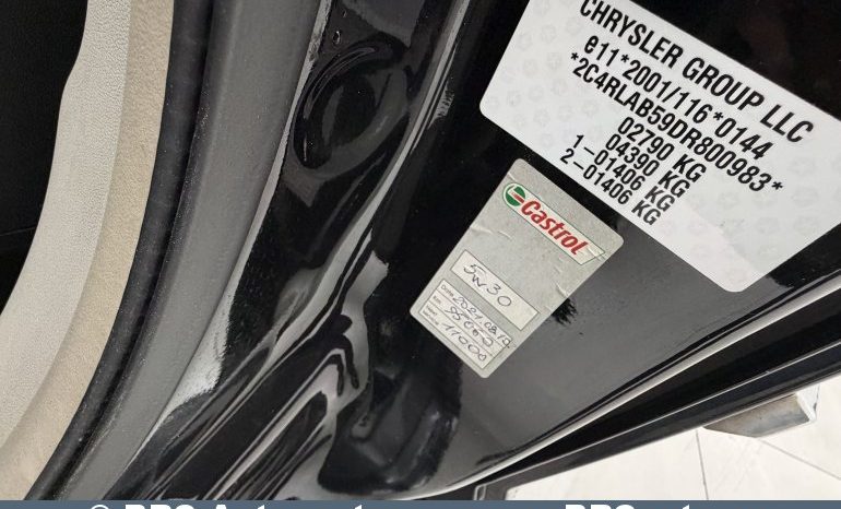 Lancia Voyager 2.8 CRD Silver Automatas 2013 full