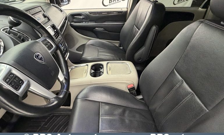 Lancia Voyager 2.8 CRD Silver Automatas 2013 full