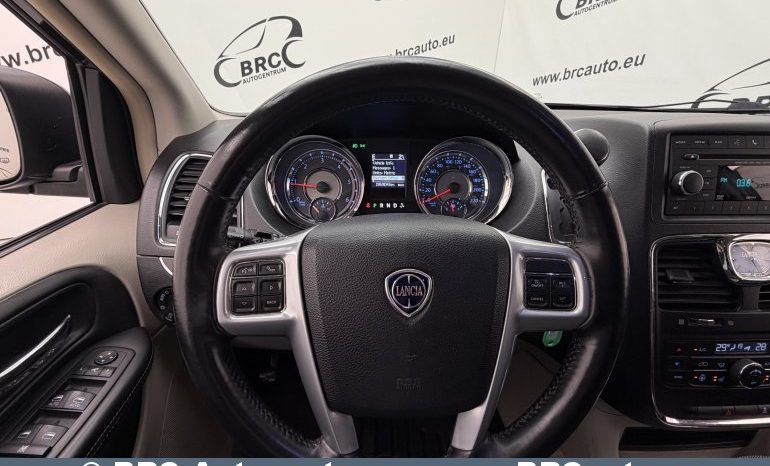 Lancia Voyager 2.8 CRD Silver Automatas 2013 full