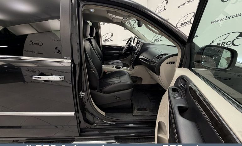 Lancia Voyager 2.8 CRD Silver Automatas 2013 full