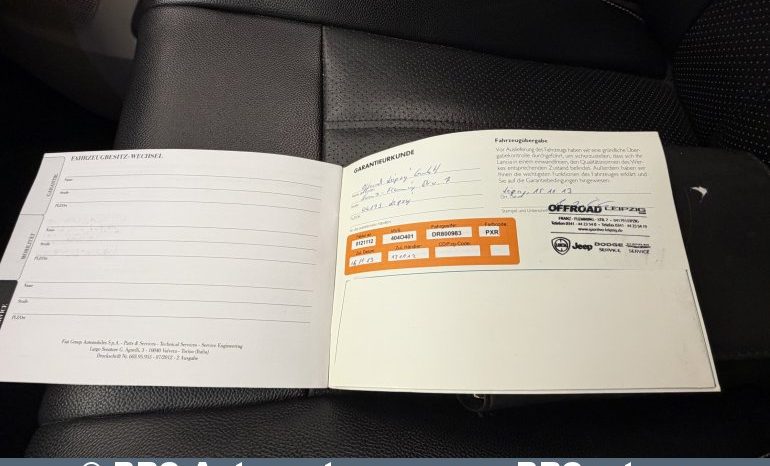 Lancia Voyager 2.8 CRD Silver Automatas 2013 full