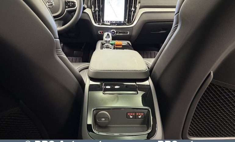 Volvo V60 Plug-in AWD T8 Twin Engine 2025 full